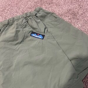 Kavu hiking shorts in green with adjustable waistband